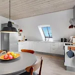 Apartamento 2 Bedroom Cozy In *