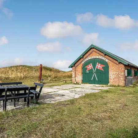 2 Bedroom Cozy In Appartement